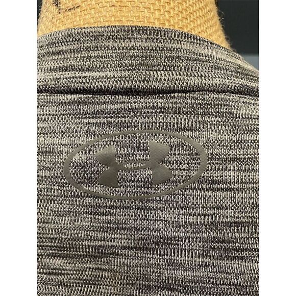 Under Armour Women's Gray V-Neck Short Sleeve T-Shirt Size M Casual - Picture 7 of 9